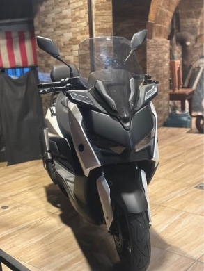 Max Azzo 180cc Scooter — 3