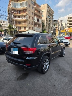 2011 Jeep Grand Cherokee V6 Laredo — 5