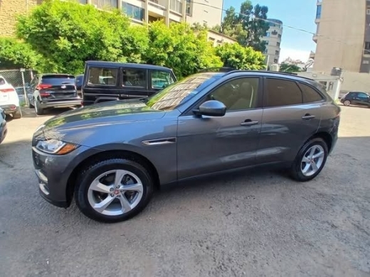 Jaguar F-Pace 2018 V4 Turbo — 3