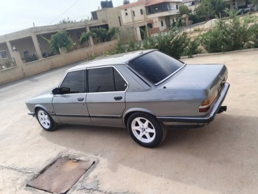 BMW E28 528ia 1986 — 3