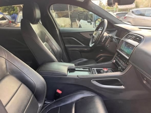 Jaguar F-Pace 2018 S V6 — 4