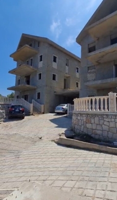 أرض مع فيلتين للبيع في كفرذبيان كسروان | Land with Two Villas for Sale in Kfardebian Keserwan