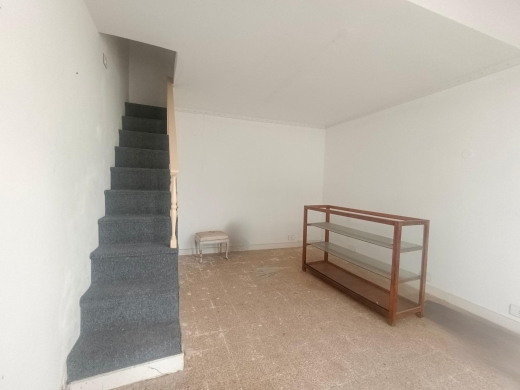30 SQM Shop For Rent in Achrafieh, Sursock — 2
