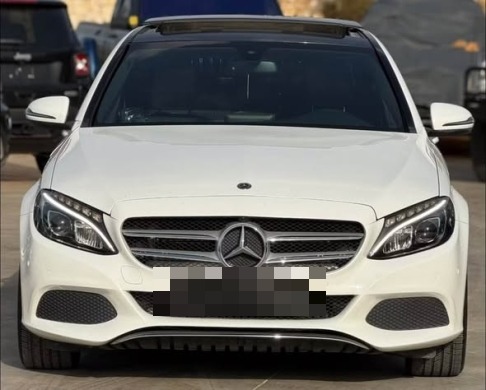Mercedes-Benz C300 2018 — 2