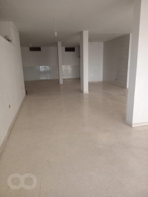 محل للايجار 140m صالح للتجارة أو مستودع | Shop for Rent 140sqm Retail Warehouse — 4