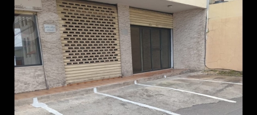 محل للايجار 140m صالح للتجارة أو مستودع | Shop for Rent 140sqm Retail Warehouse — 5