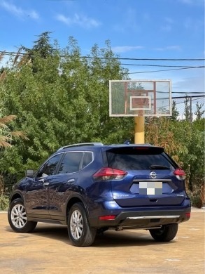 Nissan Rogue 2019 SV AWD — 4