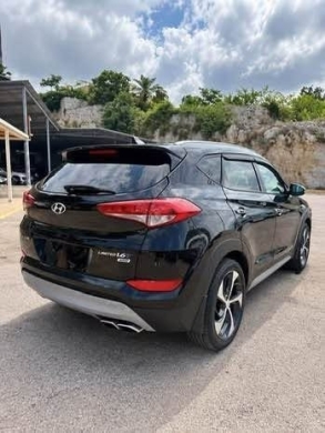 Hyundai Tucson 2018 4WD Black — 3