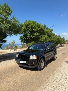 Jeep Cherokee Laredo 2006 V8 — 4