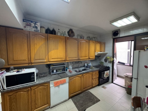 prestigious/ spacious/ well-maintained building/Open view/Hamra ,BEIRUT/الحمرا /REF#… — 7