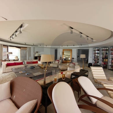 HOT DEAL/Luxury Apartment/ Beachfront/spacious /Ramlet El Bayda,BEIRUT/ الرملة البيض… — 3