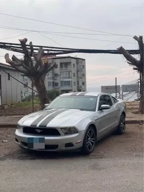 Ford Mustang 2010 V6