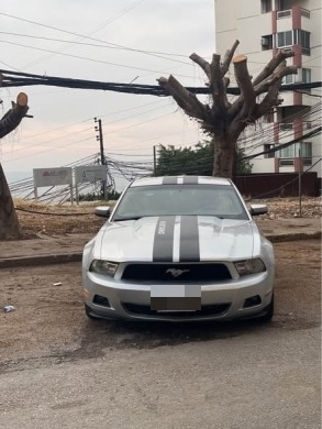 Ford Mustang 2010 V6 — 2