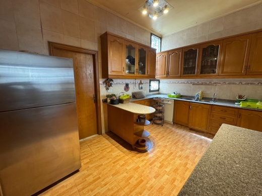 4-Bedroom Apartment For Sale in Manara, Ras Beirut — 5