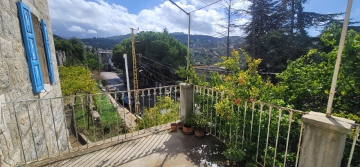 Traditional Old House With Spacious Garden For Sale in Ghbale, Kesrouane — 10