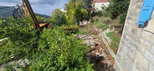 Traditional Old House With Spacious Garden For Sale in Ghbale, Kesrouane — 11