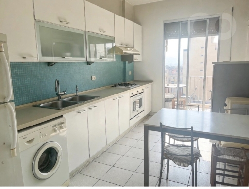 شقة مشمسة للإيجار 3 نوم ومطبخ مجهز في الأشرفية | Sunny Apartment for Rent 3Bed Equipped