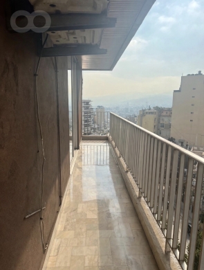 شقة مشمسة للإيجار 3 نوم ومطبخ مجهز في الأشرفية | Sunny Apartment for Rent 3Bed Equipped — 3