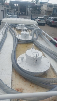 شاحنة صهريج نقل مياه موديل 2005 بحالة ممتازة للبيع | Clean 2005 Water Tanker Truck for Sa… — 6