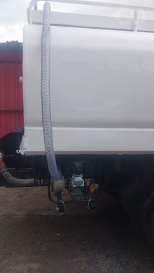 شاحنة صهريج نقل مياه موديل 2005 بحالة ممتازة للبيع | Clean 2005 Water Tanker Truck for Sa… — 3