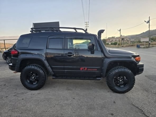 2007 Toyota FJ Cruiser — 4