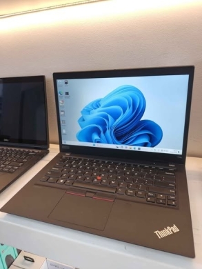 Lenovo T14s Laptop — 2