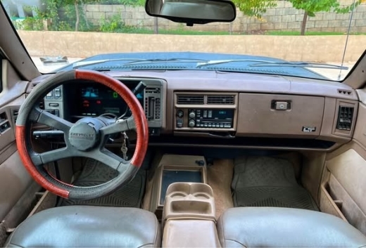 1993 Chevrolet Blazer Tahoe LT — 4
