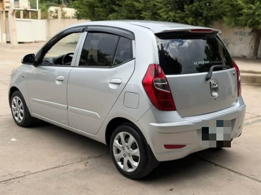 Hyundai i10 2014 Full Option — 4