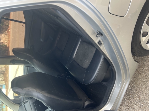 سيارة هيونداي i10 موديل 2015 بحالة ممتازة للبيع | Hyundai i10 2015 Mint Condition for Sale — 9