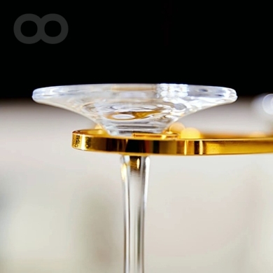 Christmas Tree Glass Holder, Golden Wine Rack for 6 Glasses — 3