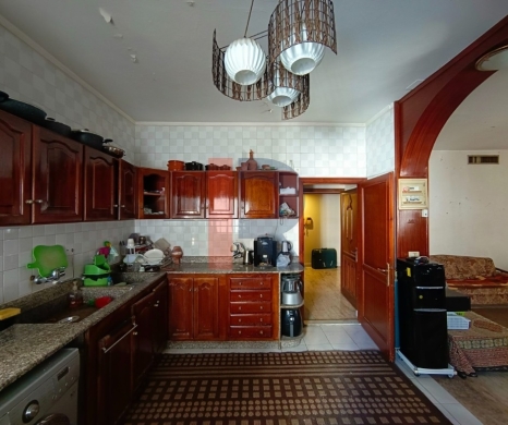 R9-4042 Grand 370m² Luxury Apartment for Sale on Miten Street Tripoli | Near Masjid El … — 4