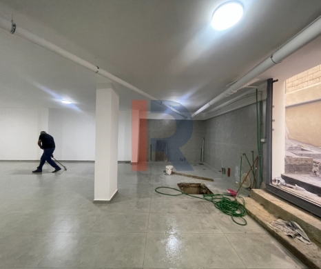 R9-4039 300m² Warehouse for Sale in Maarad Tripoli | Ideal for Gym with Pickup Access — 7