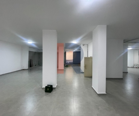 R9-4039 300m² Warehouse for Sale in Maarad Tripoli | Ideal for Gym with Pickup Access — 4