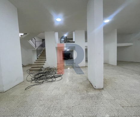 R9-4038 600m² Commercial Warehouse for Sale in Sahat El Nour Tripoli | With Solar & Freight Lift