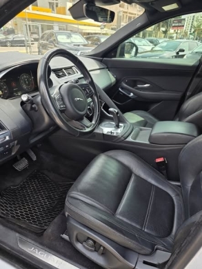 2018 Jaguar E-Pace SE P250 — 3