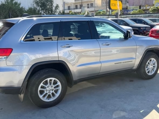 2018 Jeep Grand Cherokee — 4