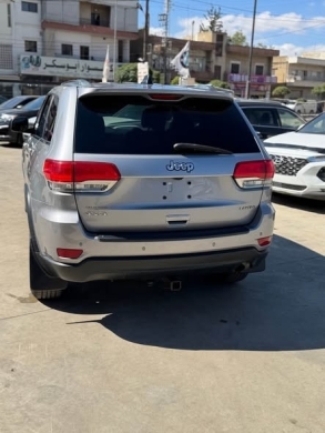2018 Jeep Grand Cherokee — 3