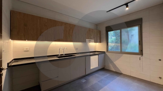 GREAT VALUE/GROUND-FLOOR/PRIVATE TERRACE/EASY ACCESS/ZAKIRIT,METN/زكريت/REF#KD141839 ! — 4