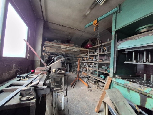 Industrial Warehouse/ 1st degree/2nd floor/ Easy Access/Baouchrieh,METN/بوشرية /REF#… — 3