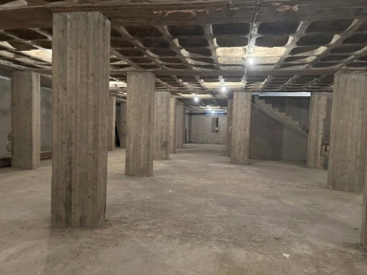 620 SQM Warehouse in Prime Location For Rent in Broumana