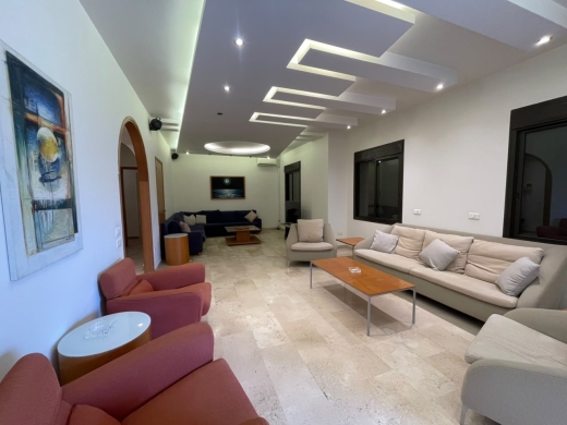 Fully Furnished Apartment For Rent in Achrafieh, Geitawi