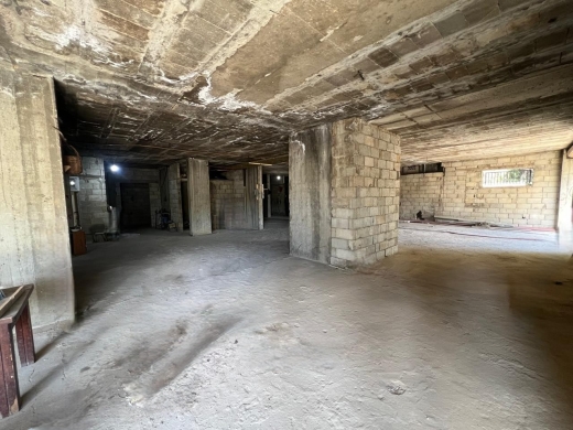 Hot Deal! Warehouse For Sale in Prime Location in Baabdat — 2
