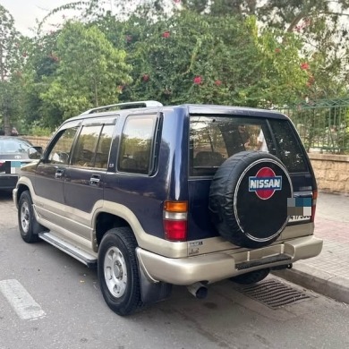 Isuzu Trooper 1998 V6 4x4 — 4
