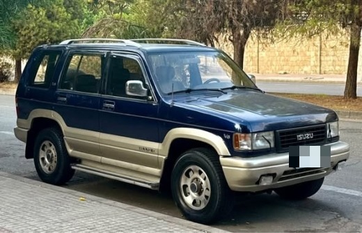 Isuzu Trooper 1998 V6 4x4 — 2