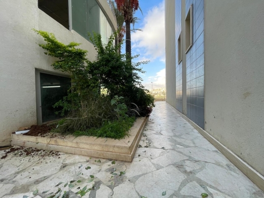 Unfurnished Apartment With Terrace For Rent in Fiyadiye, Baabda — 6
