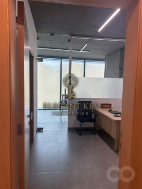 مكتب للبيع أو الإيجار في مارينا جيت ضبيه | Office for Sale or Rent Dbayeh Marina Gate — 3