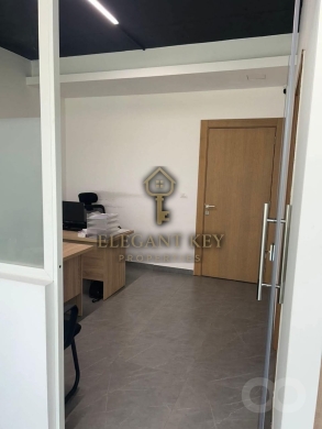 مكتب للبيع أو الإيجار في مارينا جيت ضبيه | Office for Sale or Rent Dbayeh Marina Gate — 5