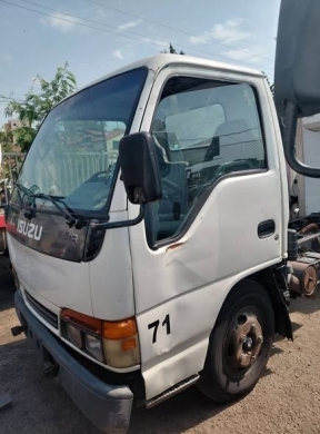 Isuzu 2000