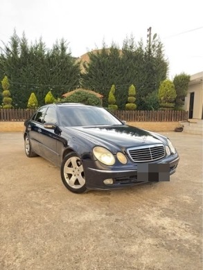Mercedes E500 2005 Salvage — 3