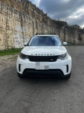 2018 Land Rover Discovery HSE Luxury — 3